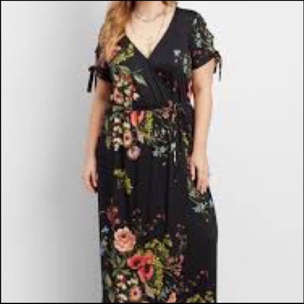EUC Never worn beautiful Maurices floral dress